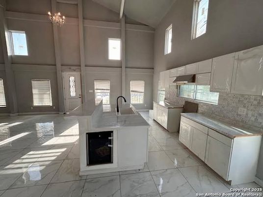 Chandelier, Interior, Kitchen, Marble