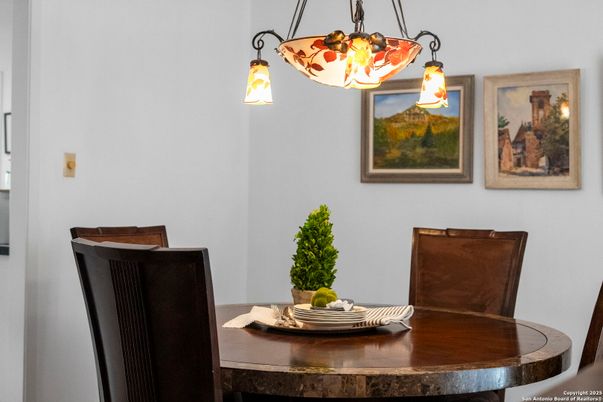 Chandelier, Dining room, Interior