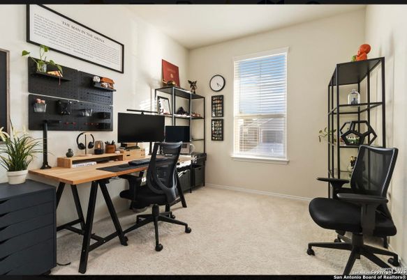 Home Office, Interior