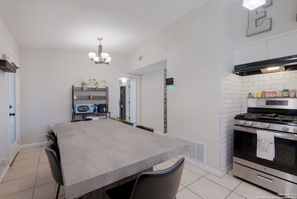 Chandelier, Dining room, Interior, Kitchen, Stainless Steel Appliances