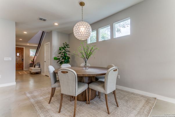 Dining room, Interior, Pendant Lights, Recessed Lighting