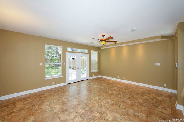Empty room, Interior, Recessed Lighting