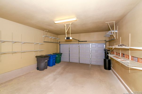 Garage, Interior