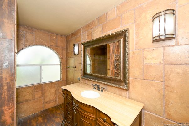 Bathroom, Interior, Stone Walls