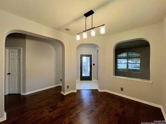 Empty room, Interior, Pendant Lights, Wood Texture Flooring