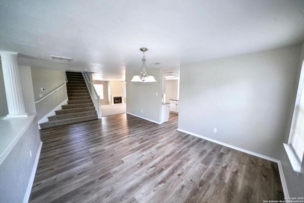 Empty room, Interior, Pendant Lights, Wood Texture Flooring