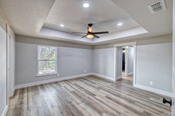 Empty room, Interior, Recessed Lighting, Wood Texture Flooring