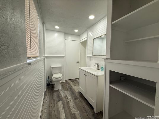 Bathroom, Interior, Recessed Lighting, Wood Texture Flooring
