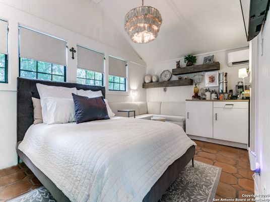 Bedroom, Interior, Pendant Lights