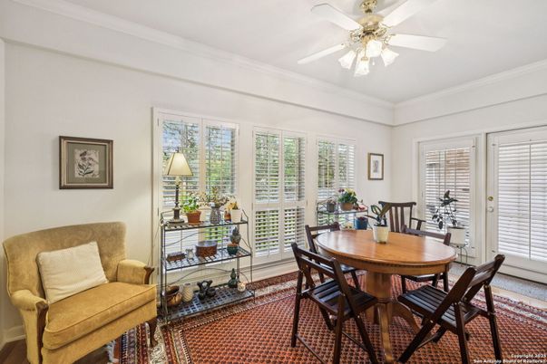 Dining room, Interior