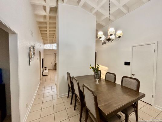 Chandelier, Dining room, Interior