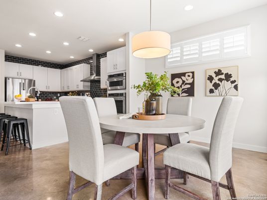 Dining room, Interior, Kitchen, Pendant Lights, Recessed Lighting, Stainless Steel Appliances