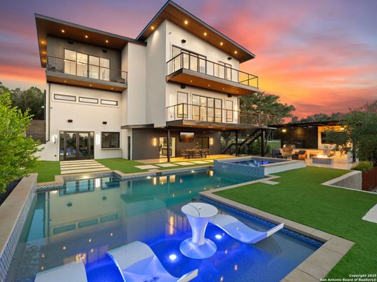 Backyard, Exterior, Pool