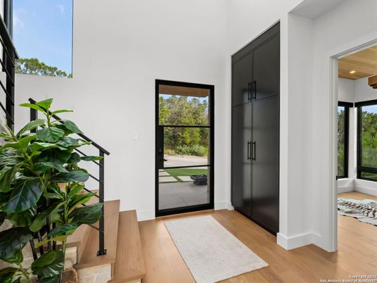 Interior, Recessed Lighting, Wood Texture Flooring
