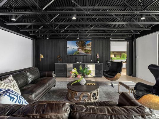 Interior, Living room, Projection Screen, Recessed Lighting, Theatre Room