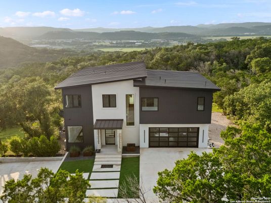 Attached, Exterior, Facade, Modern