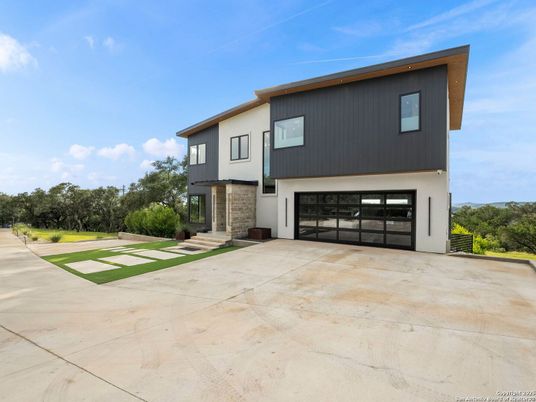 Attached, Exterior, Facade, Modern
