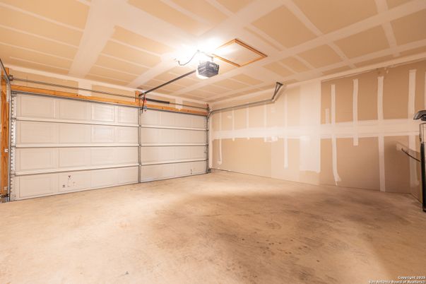 Garage, Interior