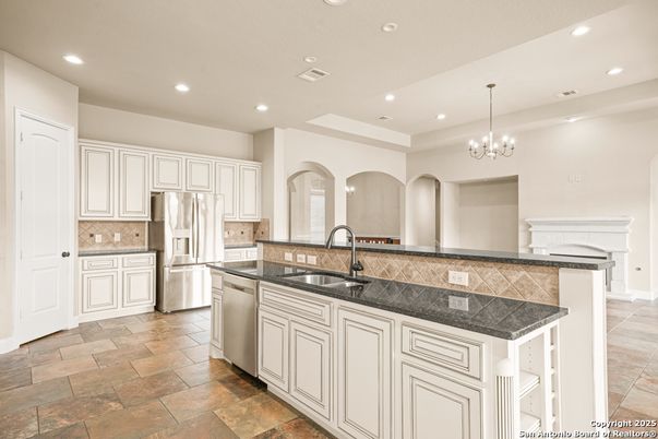 Chandelier, Interior, Kitchen, Recessed Lighting, Stainless Steel Appliances