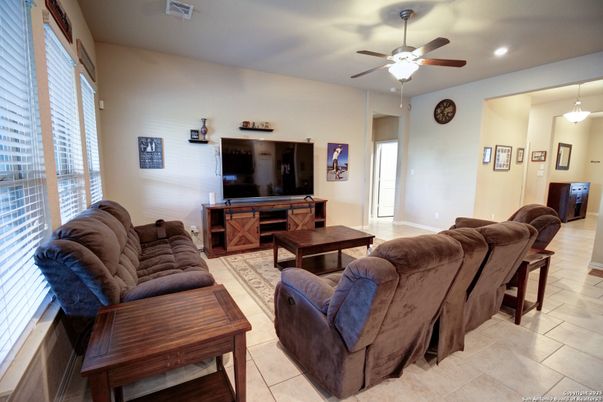 Interior, Living room, Pendant Lights, Recessed Lighting
