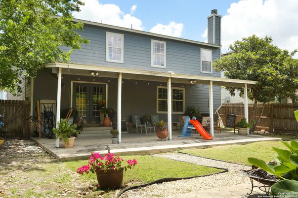 Exterior, Facade, American Foursquare