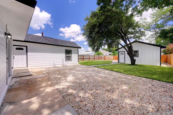 Backyard, Exterior