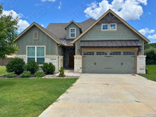 Attached, Exterior, Facade, American Craftsman