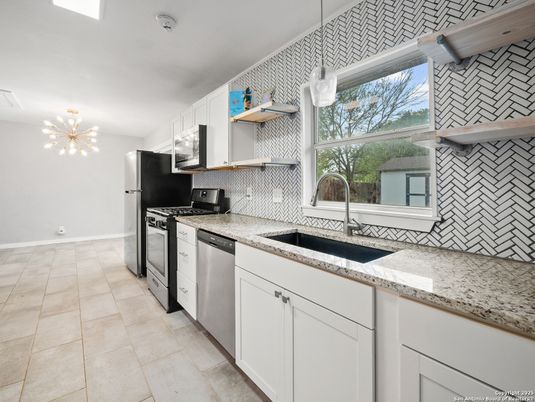 Interior, Kitchen, Pendant Lights, Stainless Steel Appliances