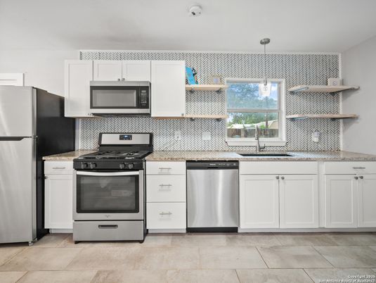 Interior, Kitchen, Pendant Lights, Stainless Steel Appliances