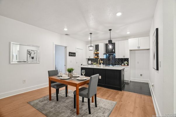 Dining room, Interior, Kitchen, Pendant Lights, Recessed Lighting, Wood Texture Flooring