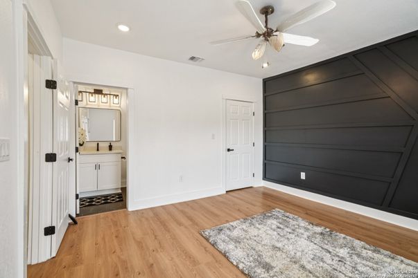Bathroom, Interior, Recessed Lighting, Wood Texture Flooring