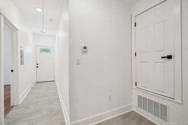 Interior, Recessed Lighting