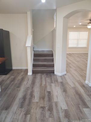 Interior, Recessed Lighting, Wood Texture Flooring