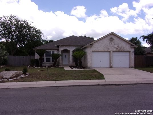Attached, Exterior, Facade, Ranch