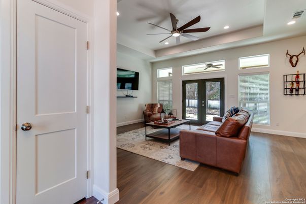 Interior, Living room, Recessed Lighting, Wood Texture Flooring