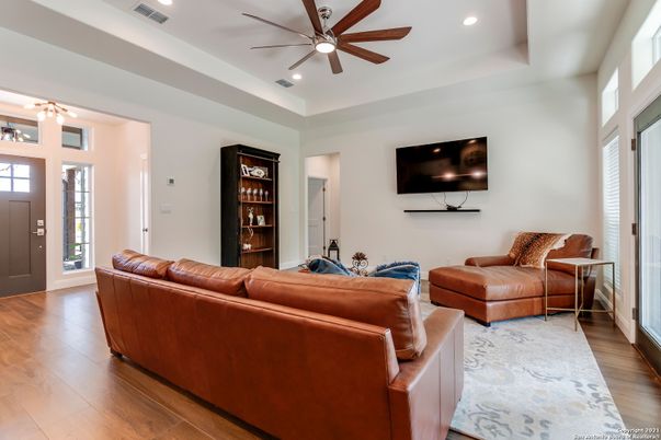 Interior, Living room, Recessed Lighting, Wood Texture Flooring