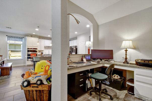 Home Office, Interior, Kitchen, Recessed Lighting, Wood Texture Flooring