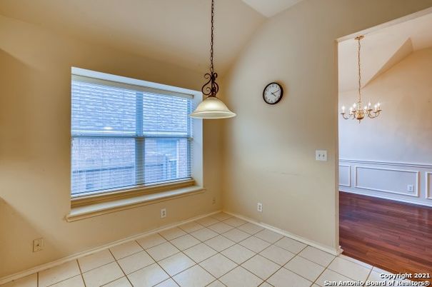 Empty room, Interior, Pendant Lights, Wood Texture Flooring