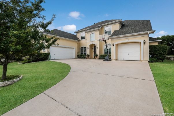 Attached, Backyard, Exterior, Facade, French Provincial