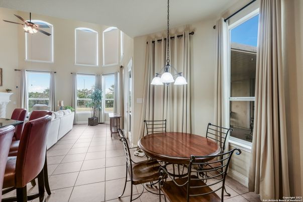 Dining room, Interior, Living room, Pendant Lights