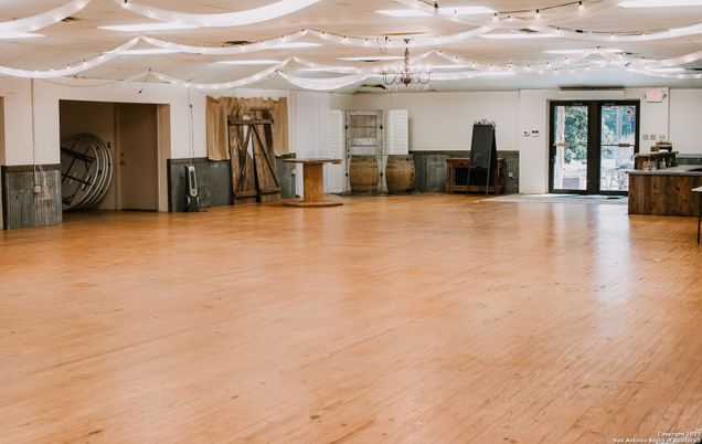 Chandelier, Empty room, Interior, Wood Texture Flooring