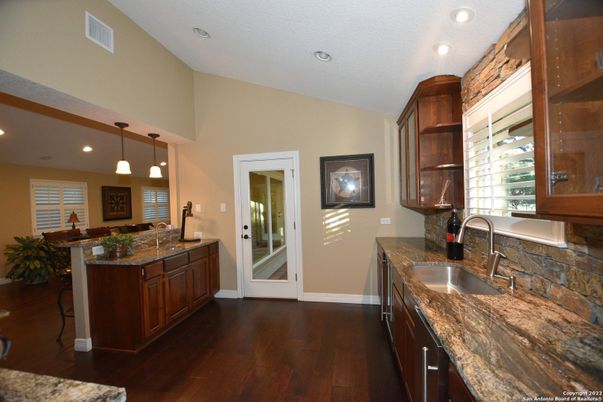 Dining room, Interior, Kitchen, Pendant Lights, Recessed Lighting, Wood Texture Flooring