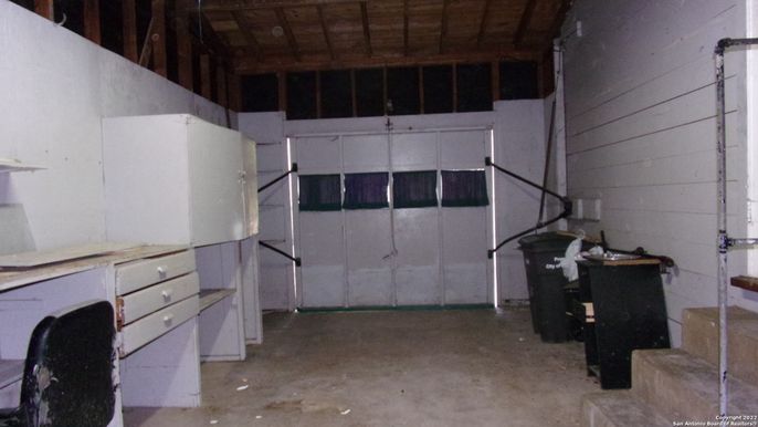 Interior, Wooden Beams