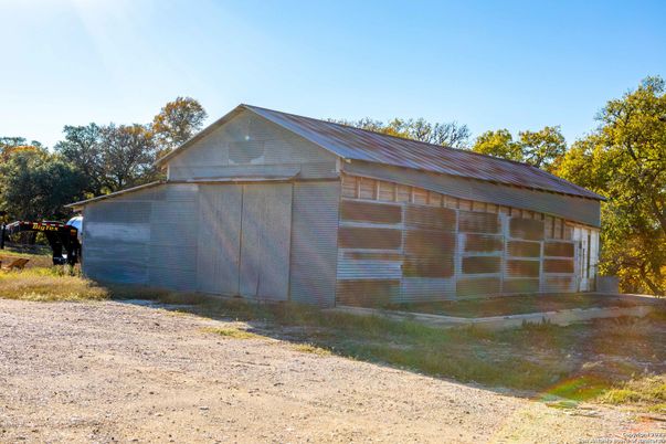 Detached Garage, Exterior