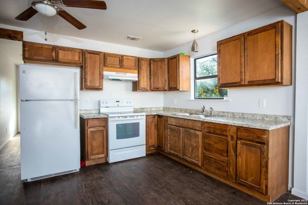 Interior, Kitchen, Pendant Lights, Wood Texture Flooring