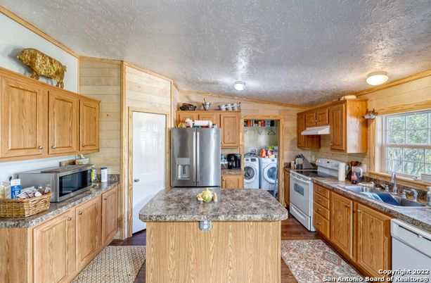 Interior, Kitchen, Washer, Wood Texture Flooring