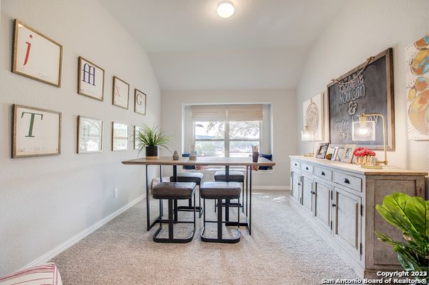 Home Office, Interior