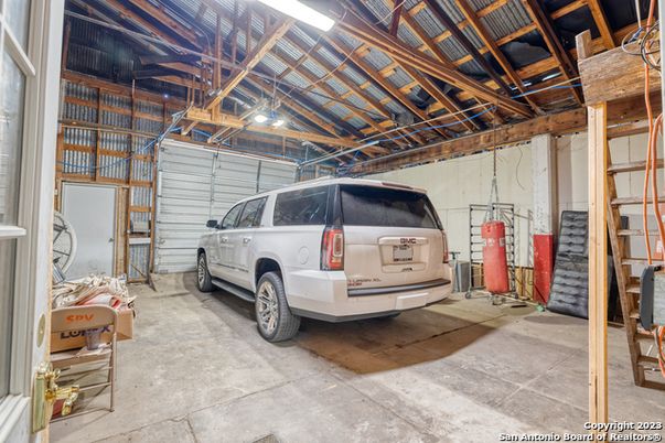 Garage, Interior