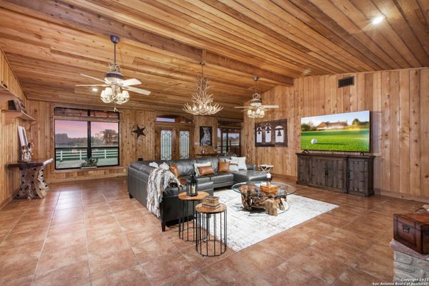 Interior, Living room, Pendant Lights, Wooden Ceilings, Wooden Walls