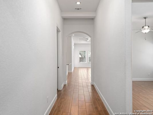 Interior, Recessed Lighting, Wood Texture Flooring